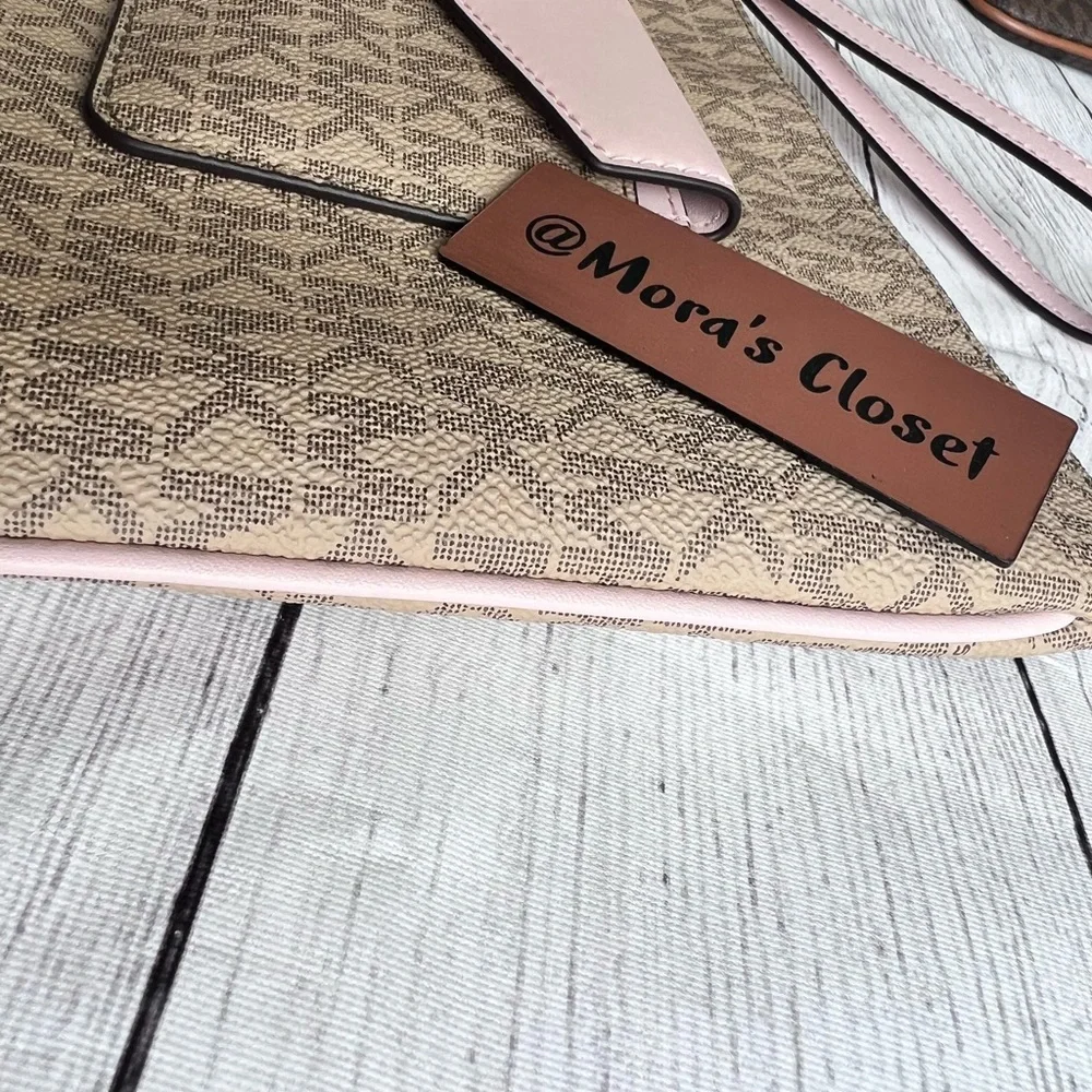 MICHAEL KORS JET SET ITEM POWDER BLUSH LG 2N1 CARD CASE & WRISTLET